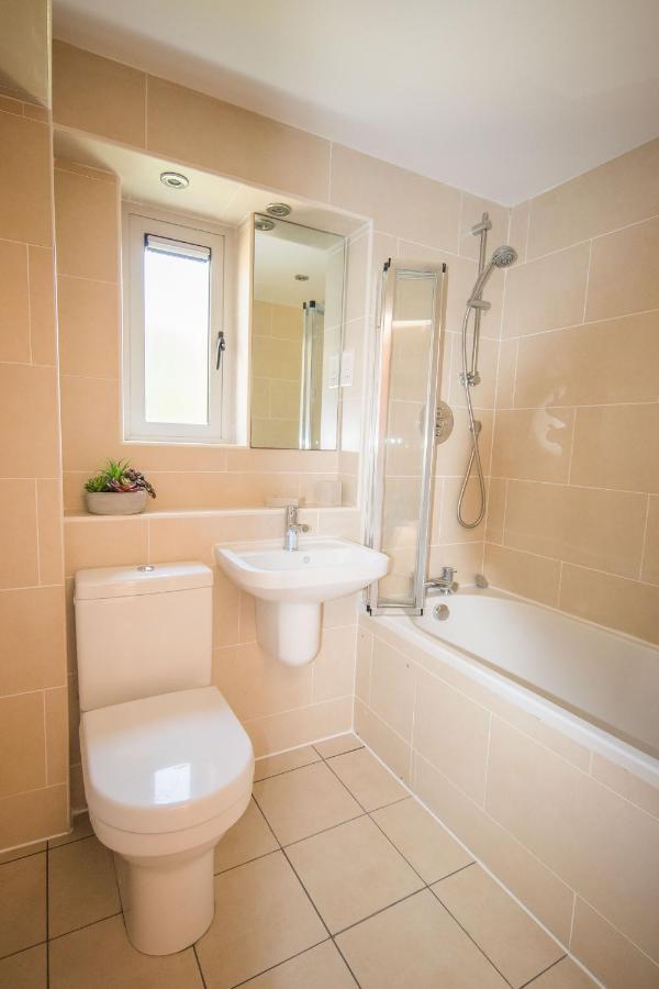 Apartment Porth Sands Beachfront