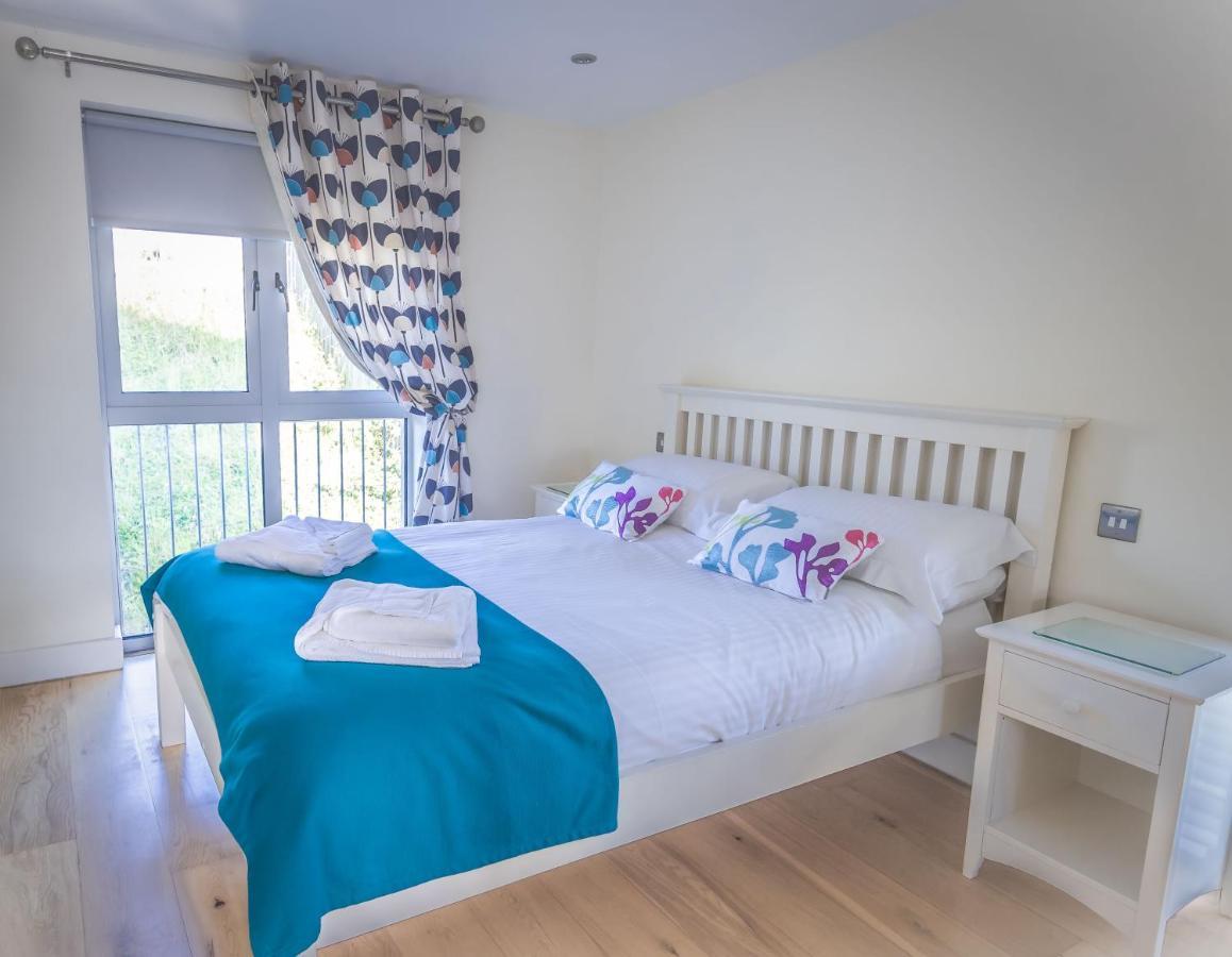 Porth Sands Beachfront Apartment
